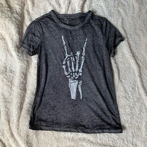 [ zoe & liv ] tshirt